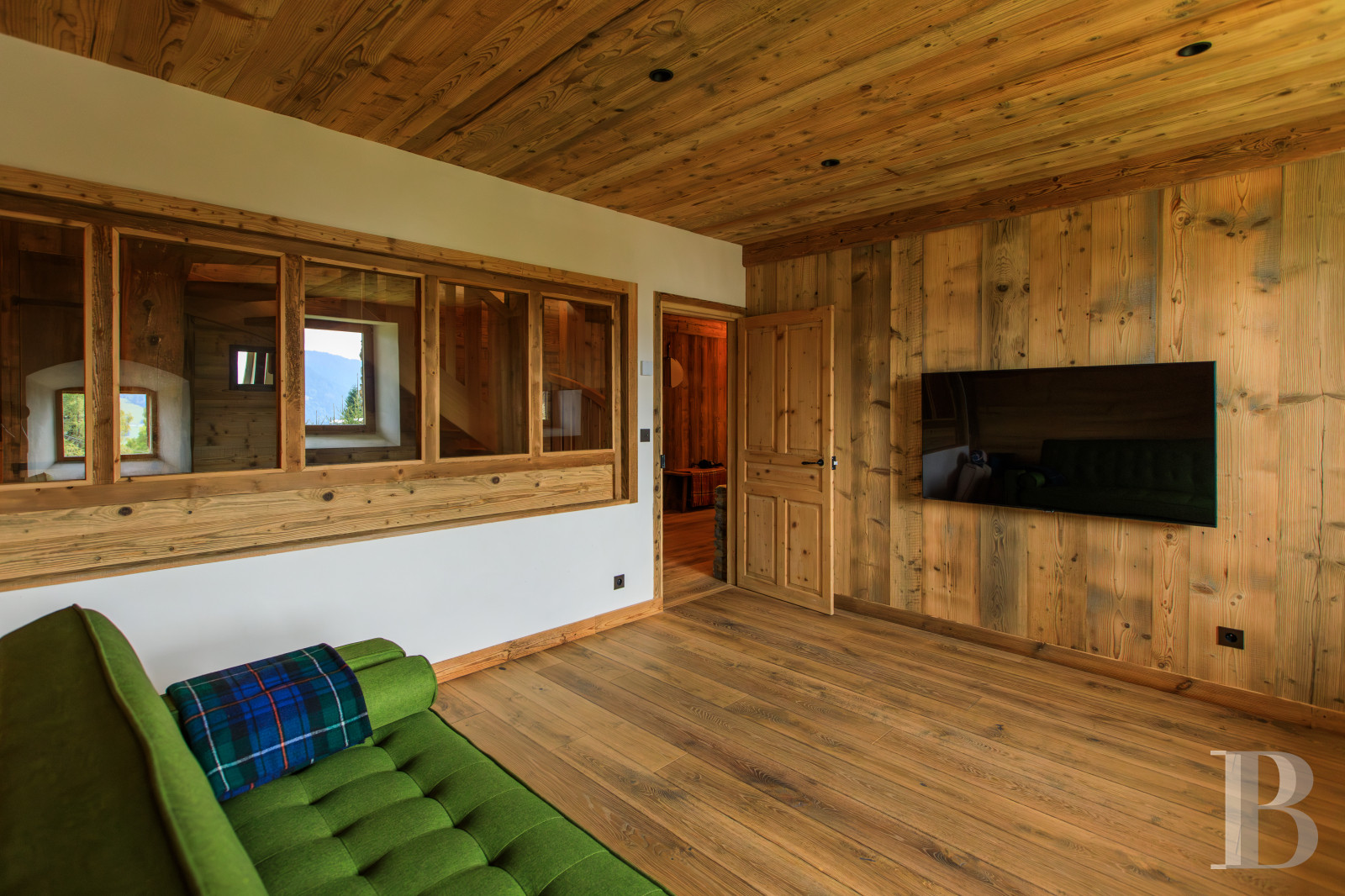 A 19th-century farmhouse preserved in its original state and completely renovated at the foot of Mont d'Arbois, in Megève - photo  n°8